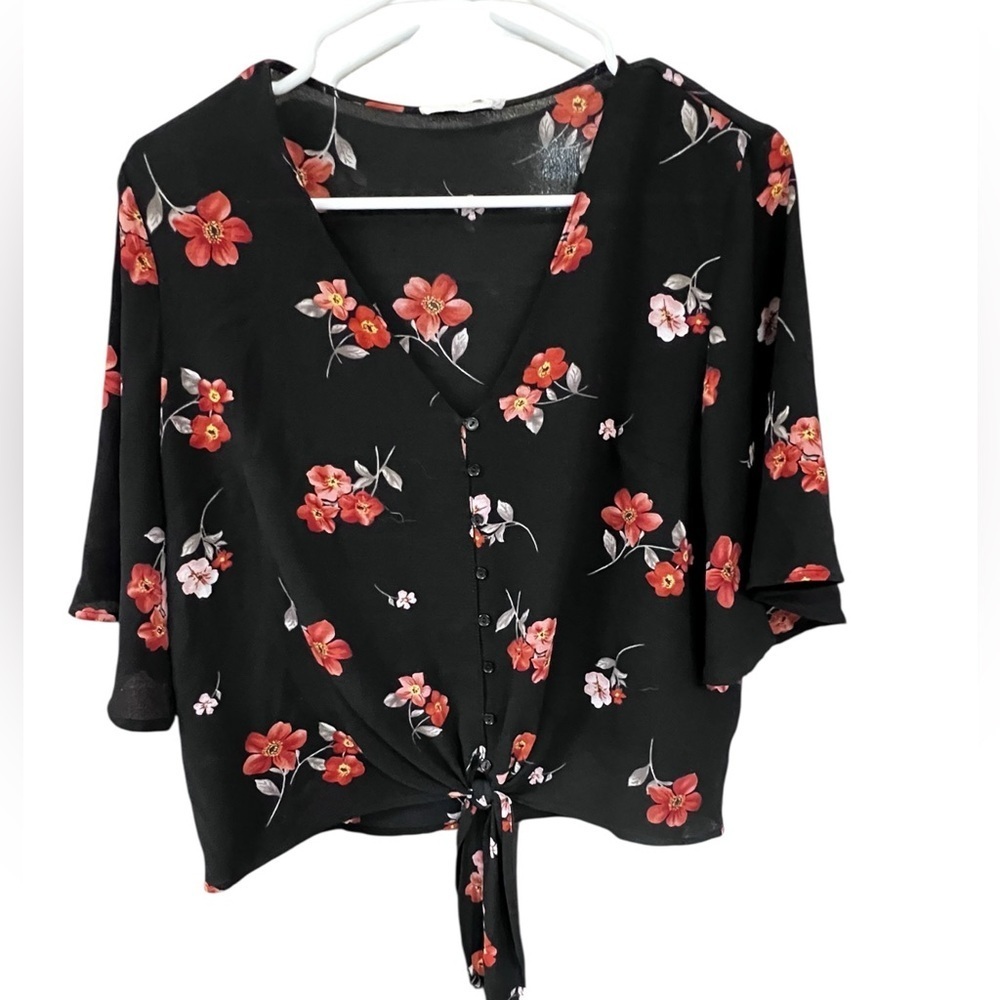 Lush Floral Black Cropped Blouse
